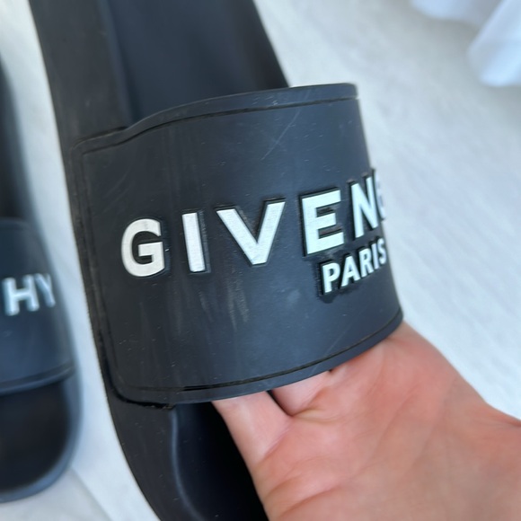 Pre loved givenchy slides - Picture 2 of 4